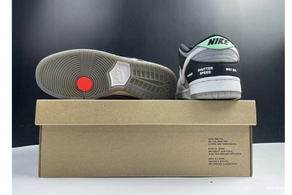 VX1000 CV1659-001 Dunk Low SB Nike 1228